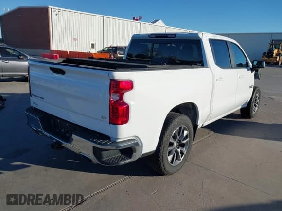 ✅ 2021 Chevrolet Silverado 1500 LT • VIN: 3GCUYDED9MG300196 • Lot: 43546278. Listed on IAAI with 76,006 mi. Free auction sales archive from the USA and detailed vehicle history report at DreamBid. Image 4.