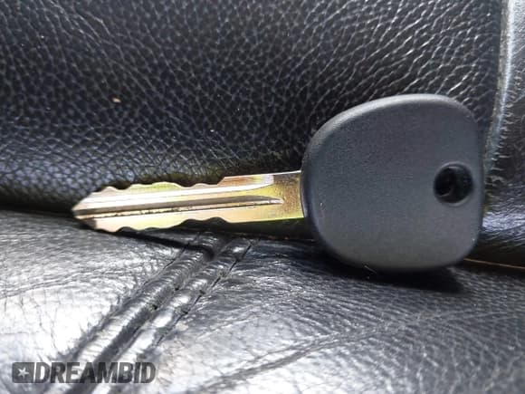 ✅ 2007 Chevrolet Avalanche 2LT • VIN: 3GNFK12397G143026 • Lot: 43806350. Listed on IAAI with 168,604 mi. Free auction sales archive from the USA and detailed vehicle history report at DreamBid. Image 11.