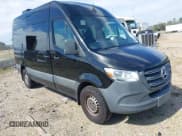✅ 2019 Mercedes-Benz Sprinter Passenger • VIN: WDZPF0CD5KP160624 • Lot: 41709866. Listed on IAAI with 96,246 mi. Free auction sales archive from the USA and detailed vehicle history report at DreamBid. Image 1.