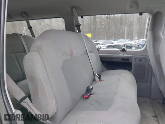 ✅ 2013 Ford Econoline Passenger XL • VIN: 1FBSS3BL4DDA64847 • Lot: 41668195. Wystawiony na IAAI z przebiegiem 226 792 mil. Bezpłatny archiwum sprzedaży aukcyjnych z USA i szczegółowy raport historii pojazdu na DreamBid. Zdjęcie 8.