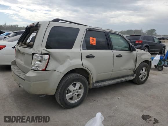 ✅ 2008 Ford Escape XLT • VIN: 1FMCU03108KB75155 • Lot: 84959095. Wystawiony na Copart z przebiegiem Nie podano. Bezpłatny archiwum sprzedaży aukcyjnych z USA i szczegółowy raport historii pojazdu na DreamBid. Zdjęcie 3.