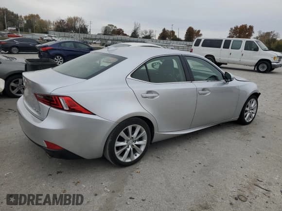 ✅ 2014 Lexus IS 250 • VIN: JTHCF1D2XE5003302 • Lot: 92405535. Listed on Copart with 39,165 mi. Free auction sales archive from the USA and detailed vehicle history report at DreamBid. Image 3.