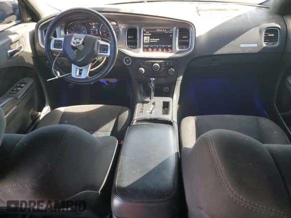 ✅ 2013 Dodge Charger RT Plus • VIN: 2C3CDXDT3DH555951 • Lot: 90936475. Wystawiony na Copart z przebiegiem 218 301 mil. Bezpłatny archiwum sprzedaży aukcyjnych z USA i szczegółowy raport historii pojazdu na DreamBid. Zdjęcie 8.