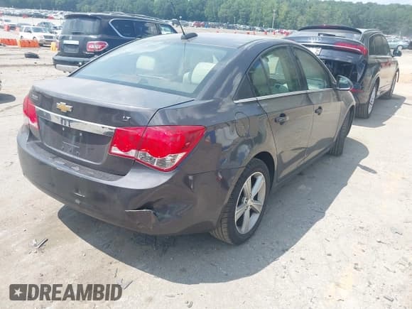 ✅ 2015 Chevrolet Cruze LT • VIN: 1G1PE5SB8F7129284 • Лот: 42999670. Опубликован ранее на IAAI с пробегом 175 059 миль. Бесплатный доступ к архиву аукционных продаж из США и подробный отчёт об истории автомобиля на DreamBid. Изображение 4.