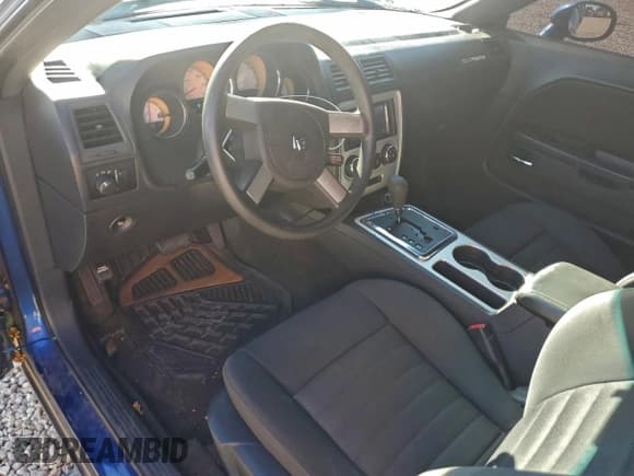 ✅ 2010 Dodge Challenger SE • VIN: 2B3CJ4DVXAH208442 • Lot: 94759925. Listed on Copart with 100,122 mi. Free auction sales archive from the USA and detailed vehicle history report at DreamBid. Image 8.