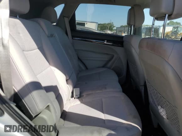 ✅ 2015 Kia Sorento LX • VIN: 5XYKT3A60FG565078 • Лот: 85270285. Опубликован ранее на Copart с пробегом 123 492 миль. Бесплатный доступ к архиву аукционных продаж из США и подробный отчёт об истории автомобиля на DreamBid. Изображение 11.