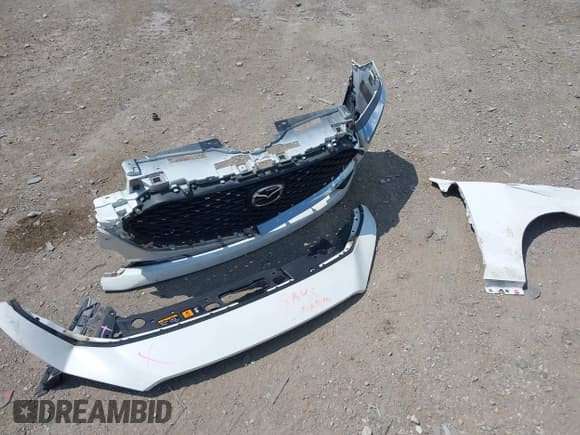 ✅ 2020 Mazda 3 • VIN: 3MZBPABL0LM130196 • Lot: 42593373. Listed on IAAI with 61,932 mi. Free auction sales archive from the USA and detailed vehicle history report at DreamBid. Image 12.