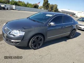 ✅ 2010 Volkswagen Passat Komfort • VIN: WVWJM9AN3AE090692 • Lot: 63631585. Listed on Copart with 162,379 mi. Free auction sales archive from the USA and detailed vehicle history report at DreamBid. Image 1.