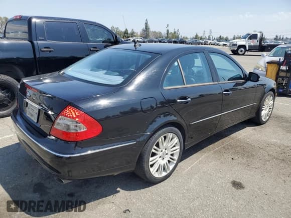 ✅ 2007 Mercedes-Benz E 550 • VIN: WDBUF72X47B091483 • Lot: 55670335. Listed on Copart with 213,669 mi. Free auction sales archive from the USA and detailed vehicle history report at DreamBid. Image 3.