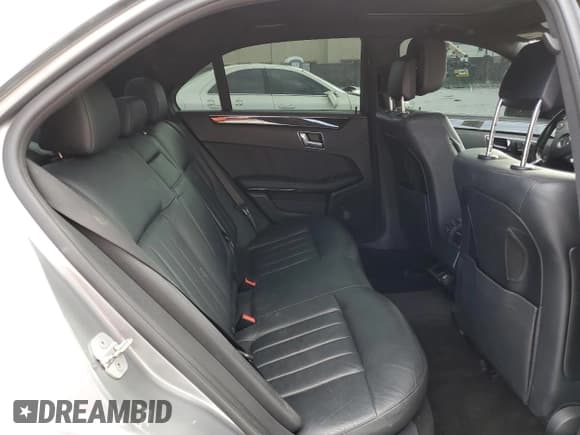 ✅ 2010 Mercedes-Benz E 550 Luxury • VIN: WDDHF9AB0AA127600 • Lot: 88497395. Listed on Copart with 147,209 mi. Free auction sales archive from the USA and detailed vehicle history report at DreamBid. Image 10.