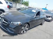 ✅ 2025 Mercedes-Benz C 300 • VIN: W1KAF4GB1SR266603 • Lot: 42581014. Wystawiony na IAAI z przebiegiem 2 643 mil. Bezpłatny archiwum sprzedaży aukcyjnych z USA i szczegółowy raport historii pojazdu na DreamBid. Zdjęcie 2.