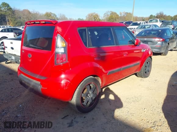 ✅ 2010 Kia Soul + • VIN: KNDJT2A27A7191304 • Лот: 43690466. Опубликован ранее на IAAI с пробегом 215 960 миль. Бесплатный доступ к архиву аукционных продаж из США и подробный отчёт об истории автомобиля на DreamBid. Изображение 4.