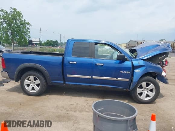 ✅ 2010 Dodge 1500 TRX • VIN: 1D7RV1GT2AS177174 • Lot: 42420900. Wystawiony na IAAI z przebiegiem 97 358 mil. Bezpłatny archiwum sprzedaży aukcyjnych z USA i szczegółowy raport historii pojazdu na DreamBid. Zdjęcie 13.