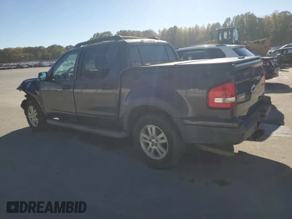 ✅ 2010 Ford Explorer Sport Trac XLT • VIN: 1FMEU5BEXAUA31276 • Лот: 86592275. Опубликован ранее на Copart с пробегом 165 201 миль. Бесплатный доступ к архиву аукционных продаж из США и подробный отчёт об истории автомобиля на DreamBid. Изображение 2.