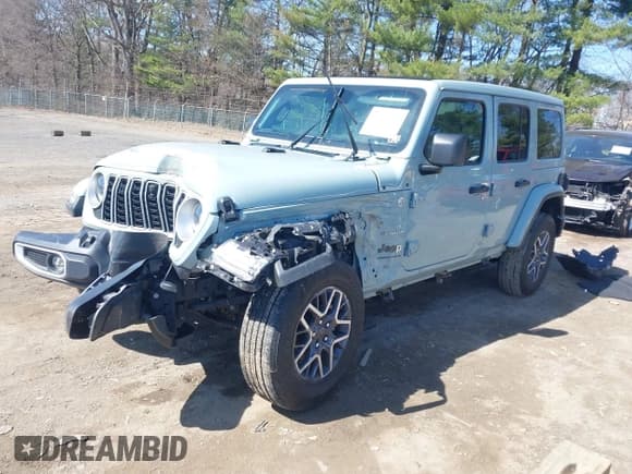 ✅ 2024 Jeep Wrangler Sahara • VIN: 1C4PJXEG1RW299325 • Лот: 41854789. Опубликован ранее на IAAI с пробегом 27 808 миль. Бесплатный доступ к архиву аукционных продаж из США и подробный отчёт об истории автомобиля на DreamBid. Изображение 2.