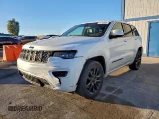 ✅ 2021 Jeep Grand Cherokee Laredo X • VIN: 1C4RJEAG8MC713407 • Лот: 94145605. Опубликован ранее на Copart с пробегом 119 177 миль. Бесплатный доступ к архиву аукционных продаж из США и подробный отчёт об истории автомобиля на DreamBid. Изображение 1.