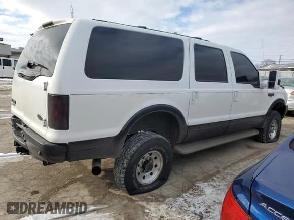 ✅ 2001 Ford Excursion Limited • VIN: 1FMSU43F81ED72660 • Lot: 89268045. Wystawiony na Copart z przebiegiem 231 100 mil. Bezpłatny archiwum sprzedaży aukcyjnych z USA i szczegółowy raport historii pojazdu na DreamBid. Zdjęcie 3.