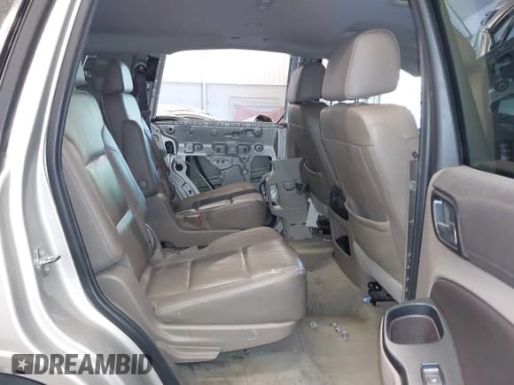 ✅ 2017 Chevrolet Tahoe LT • VIN: 1GNSCBKC5HR128980 • Lot: 42644191. Listed on IAAI with 203,635 mi. Free auction sales archive from the USA and detailed vehicle history report at DreamBid. Image 8.