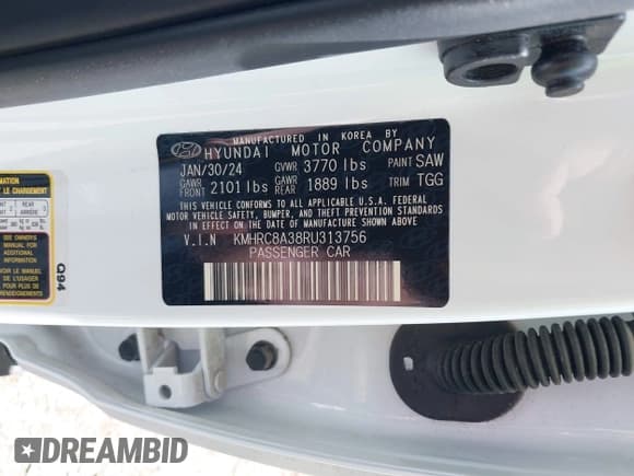 ✅ 2024 Hyundai Venue SEL • VIN: KMHRC8A38RU313756 • Lot: 42221213. Listed on IAAI with 40,905 mi. Free auction sales archive from the USA and detailed vehicle history report at DreamBid. Image 9.