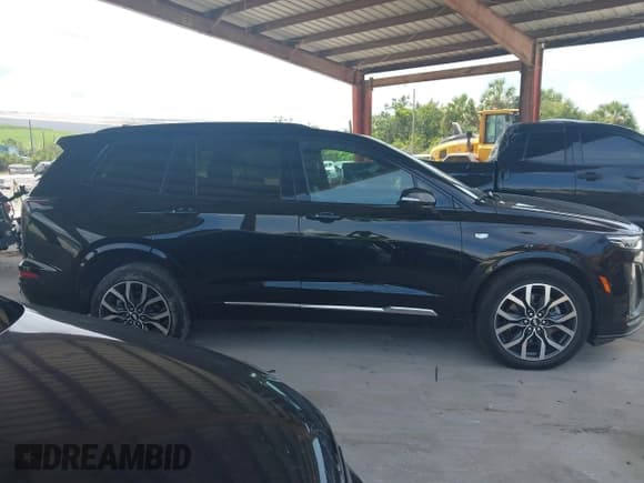 ✅ 2021 Cadillac XT6 Sport • VIN: 1GYKPHRS9MZ105736 • Lot: 42683272. Listed on IAAI with 26,615 mi. Free auction sales archive from the USA and detailed vehicle history report at DreamBid. Image 13.