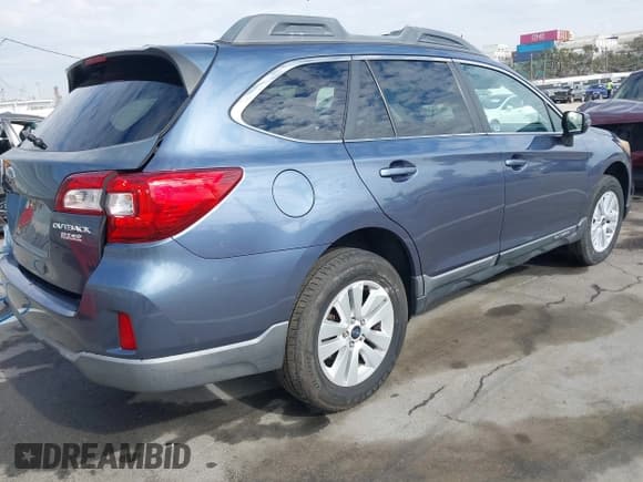 ✅ 2015 Subaru Outback Premium • VIN: 4S4BSAFC8F3236831 • Lot: 43696026. Wystawiony na IAAI z przebiegiem 86 409 mil. Bezpłatny archiwum sprzedaży aukcyjnych z USA i szczegółowy raport historii pojazdu na DreamBid. Zdjęcie 4.