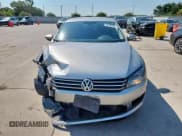 ✅ 2012 Volkswagen Passat S • VIN: 1VWAH7A34CC064749 • Лот: 68156095. Опубликован ранее на Copart с пробегом 177 879 миль. Бесплатный доступ к архиву аукционных продаж из США и подробный отчёт об истории автомобиля на DreamBid. Изображение 5.