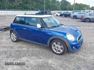 2013 MINI Hardtop S with VIN WMWSV3C59DT388365, listed as a IAAI auction lot 42938735 with 104,702 mi miles and . Bid and sale history available at DreamBid. Image 1.