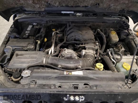 ✅ 2013 Jeep Wrangler Unlimited Sahara • VIN: 1C4BJWEG8DL585672 • Lot: 89521145. Wystawiony na Copart z przebiegiem 227 429 mil. Bezpłatny archiwum sprzedaży aukcyjnych z USA i szczegółowy raport historii pojazdu na DreamBid. Zdjęcie 12.