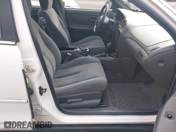 ✅ 2001 Oldsmobile Intrigue GX • VIN: 1G3WH52H61F110519 • Lot: 43106295. Wystawiony na IAAI z przebiegiem 106 501 mil. Bezpłatny archiwum sprzedaży aukcyjnych z USA i szczegółowy raport historii pojazdu na DreamBid. Zdjęcie 5.