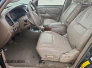 ✅ 2004 Toyota Sequoia SR5 • VIN: 5TDZT34A44S224118 • Lot: 82718855. Wystawiony na Copart z przebiegiem 273 058 mil. Bezpłatny archiwum sprzedaży aukcyjnych z USA i szczegółowy raport historii pojazdu na DreamBid. Zdjęcie 7.