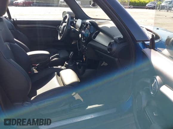 ✅ 2024 MINI Convertible Cooper S • VIN: WMW43DL00R3R86652 • Лот: 41991333. Опубликован ранее на IAAI с пробегом 7 417 миль. Бесплатный доступ к архиву аукционных продаж из США и подробный отчёт об истории автомобиля на DreamBid. Изображение 5.