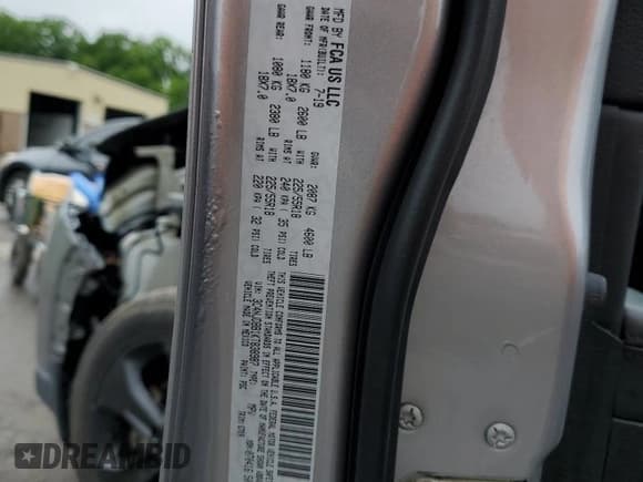 ✅ 2019 Jeep Compass Latitude • VIN: 3C4NJDBB1KT838987 • Lot: 60961525. Listed on Copart with 141,116 mi. Free auction sales archive from the USA and detailed vehicle history report at DreamBid. Image 14.