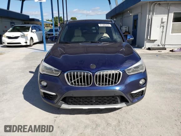 ✅ 2016 BMW X1 xDrive28i • VIN: WBXHT3C37GP885948 • Лот: 91380455. Опубликован ранее на Copart с пробегом Не указан. Бесплатный доступ к архиву аукционных продаж из США и подробный отчёт об истории автомобиля на DreamBid. Изображение 5.