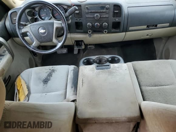 ✅ 2008 Chevrolet Silverado 2500HD Work Truck • VIN: 1GCHC29K58E120272 • Lot: 67533915. Wystawiony na Copart z przebiegiem Nie podano. Bezpłatny archiwum sprzedaży aukcyjnych z USA i szczegółowy raport historii pojazdu na DreamBid. Zdjęcie 8.