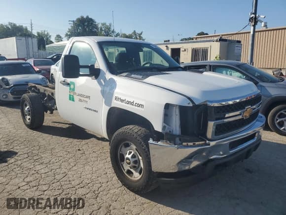 ✅ 2014 Chevrolet Silverado 2500HD Work Truck • VIN: 1GC0KVCG6EF122656 • Lot: 71656724. Wystawiony na Copart z przebiegiem 58 071 mil. Bezpłatny archiwum sprzedaży aukcyjnych z USA i szczegółowy raport historii pojazdu na DreamBid. Zdjęcie 4.
