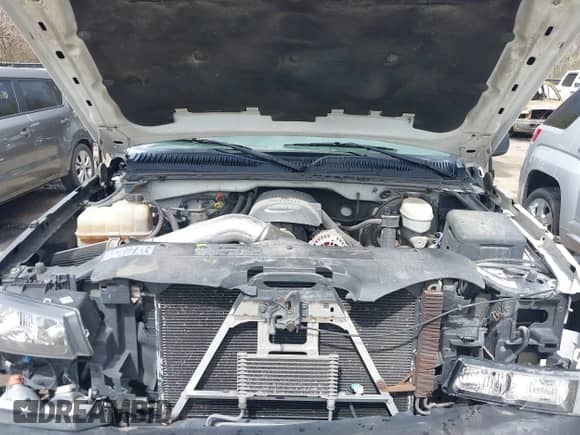 2004 Chevrolet Silverado 1500 with VIN 2GCEK19T541307676, listed as a IAAI auction lot 41864501 with 220,593 mi miles and . Bid and sale history available at DreamBid. Image 10.