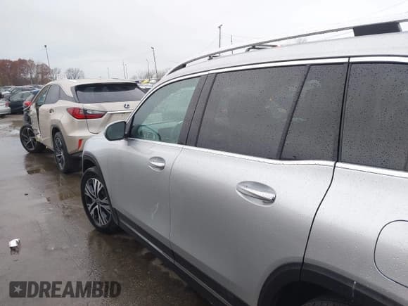 ✅ 2024 Mercedes-Benz GLB 250 • VIN: W1N4M4HB5RW356062 • Лот: 43710274. Опубликован ранее на IAAI с пробегом 13 422 миль. Бесплатный доступ к архиву аукционных продаж из США и подробный отчёт об истории автомобиля на DreamBid. Изображение 14.