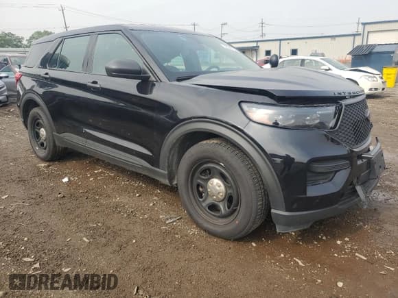 ✅ 2021 Ford Police Interceptor Utility • VIN: 1FM5K8AC0MNA11740 • Lot: 58045735. Wystawiony na Copart z przebiegiem 70 655 mil. Bezpłatny archiwum sprzedaży aukcyjnych z USA i szczegółowy raport historii pojazdu na DreamBid. Zdjęcie 4.