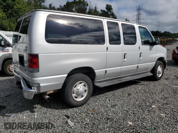 ✅ 2011 Ford Econoline Passenger XL • VIN: 1FBNE3BL1BDB13438 • Lot: 84416395. Listed on Copart with 84,859 mi. Free auction sales archive from the USA and detailed vehicle history report at DreamBid. Image 3.