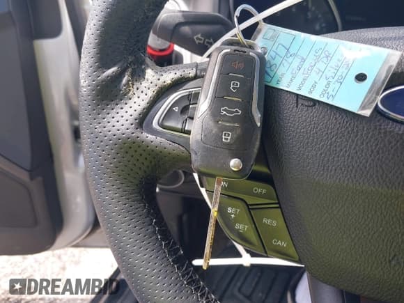 ✅ 2018 Ford Focus SE • VIN: 1FADP3FE8JL256734 • Lot: 42432093. Wystawiony na IAAI z przebiegiem 124 484 mil. Bezpłatny archiwum sprzedaży aukcyjnych z USA i szczegółowy raport historii pojazdu na DreamBid. Zdjęcie 11.