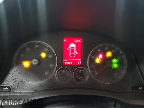 ✅ 2005 Volkswagen Jetta 2.5L • VIN: 3VWRF71K25M615178 • Lot: 42935205. Listed on Copart with 189,024 mi. Free auction sales archive from the USA and detailed vehicle history report at DreamBid. Image 9.