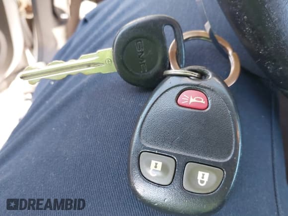 ✅ 2011 GMC Sierra 1500 SLE • VIN: 1GTR1VEA6BZ126994 • Lot: 40938932. Wystawiony na IAAI z przebiegiem 248 061 mil. Bezpłatny archiwum sprzedaży aukcyjnych z USA i szczegółowy raport historii pojazdu na DreamBid. Zdjęcie 11.