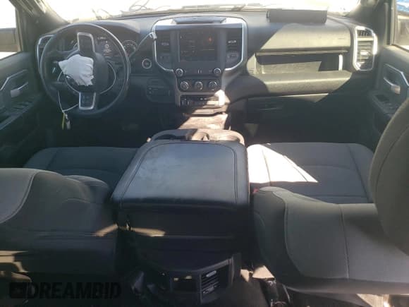 ✅ 2022 Ram 2500 Big Horn • VIN: 3C6UR5DL2NG379795 • Лот: 92353925. Опубликован ранее на Copart с пробегом 48 197 миль. Бесплатный доступ к архиву аукционных продаж из США и подробный отчёт об истории автомобиля на DreamBid. Изображение 8.