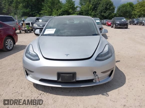✅ 2018 Tesla Model 3 Long Range Battery • VIN: 5YJ3E1EB7JF087610 • Лот: 42913515. Опубликован ранее на IAAI с пробегом 51 986 миль. Бесплатный доступ к архиву аукционных продаж из США и подробный отчёт об истории автомобиля на DreamBid. Изображение 11.