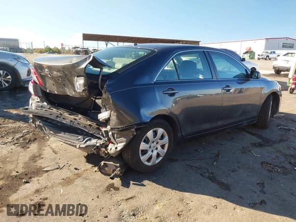 ✅ 2011 Toyota Camry LE • VIN: 4T1BF3EK3BU161825 • Lot: 43654238. Wystawiony na IAAI z przebiegiem 127 866 mil. Bezpłatny archiwum sprzedaży aukcyjnych z USA i szczegółowy raport historii pojazdu na DreamBid. Zdjęcie 4.