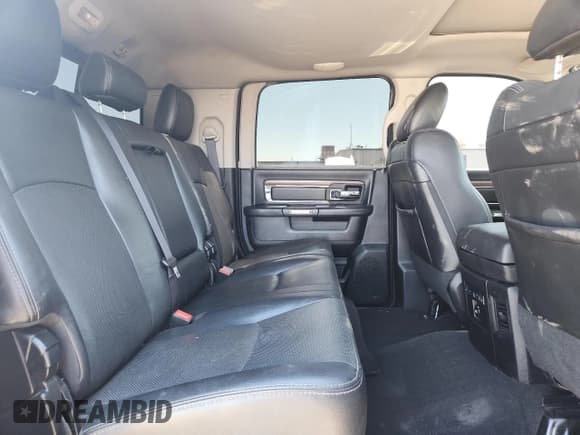 ✅ 2016 Ram 2500 Laramie • VIN: 3C6UR5NL0GG247717 • Лот: 68479255. Опубликован ранее на Copart с пробегом 221 917 миль. Бесплатный доступ к архиву аукционных продаж из США и подробный отчёт об истории автомобиля на DreamBid. Изображение 10.