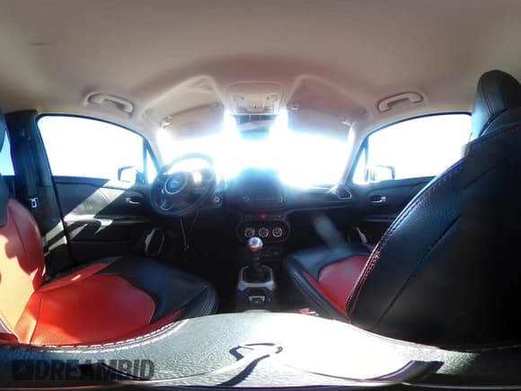 ✅ 2015 Jeep Renegade Latitude • VIN: ZACCJABH0FPB66182 • Lot: 43634862. Listed on IAAI with 49,018 mi. Free auction sales archive from the USA and detailed vehicle history report at DreamBid. Image 19.