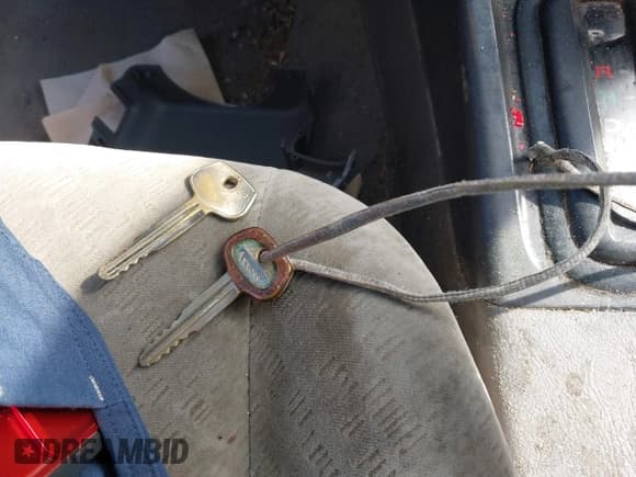 ✅ 2006 Hyundai Elantra GLS • VIN: KMHDN46D26U294499 • Lot: 42132882. Wystawiony na IAAI z przebiegiem 279 728 mil. Bezpłatny archiwum sprzedaży aukcyjnych z USA i szczegółowy raport historii pojazdu na DreamBid. Zdjęcie 11.