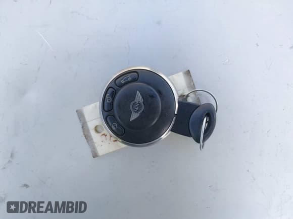 ✅ 2011 MINI Convertible • VIN: WMWZN3C57BT133094 • Lot: 41711094. Wystawiony na IAAI z przebiegiem 96 056 mil. Bezpłatny archiwum sprzedaży aukcyjnych z USA i szczegółowy raport historii pojazdu na DreamBid. Zdjęcie 11.