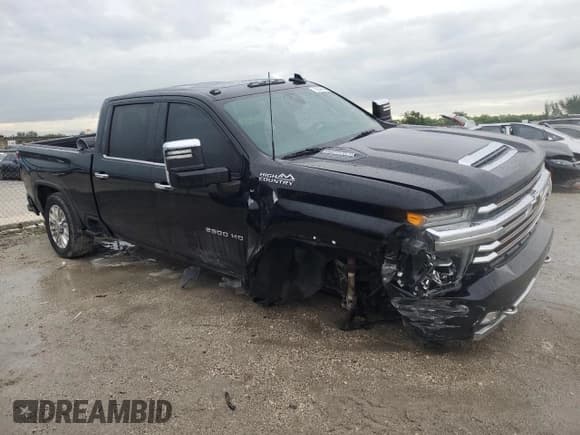 ✅ 2020 Chevrolet Silverado 2500HD High Country • VIN: 1GC4YREY0LF313628 • Лот: 82348425. Опубликован ранее на Copart с пробегом 84 165 миль. Бесплатный доступ к архиву аукционных продаж из США и подробный отчёт об истории автомобиля на DreamBid. Изображение 4.